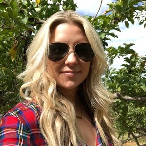 Meet your Posher, Janey